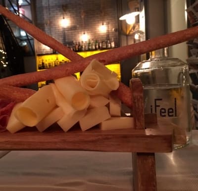 Ifeel: Feel the difference of greek tapas!
